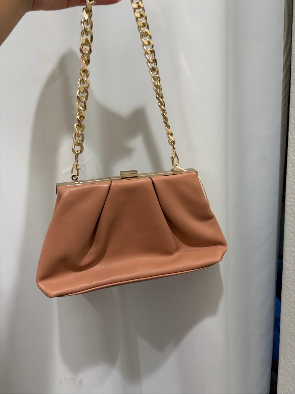 Elegant Peach Chain-Handle Shoulder Bag